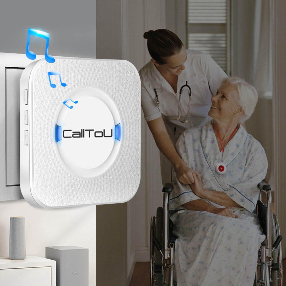 What to pay attention to when buying emergency devices for the elderly